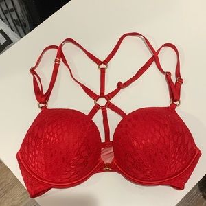 Victoria secret bombshell